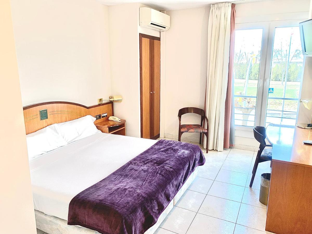 Hotel Arumi Santa Eugenia de Berga Экстерьер фото